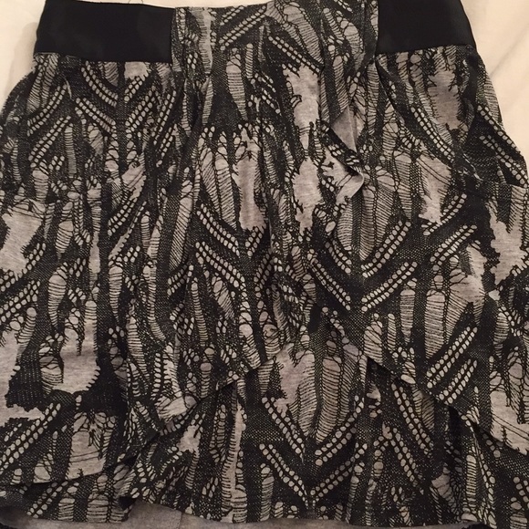 Ted Baker mini skirt - Picture 2 of 3